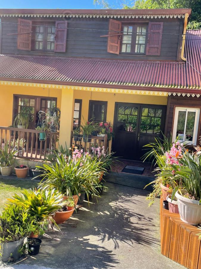 Bec Roz' Apartment Salazie Exterior photo